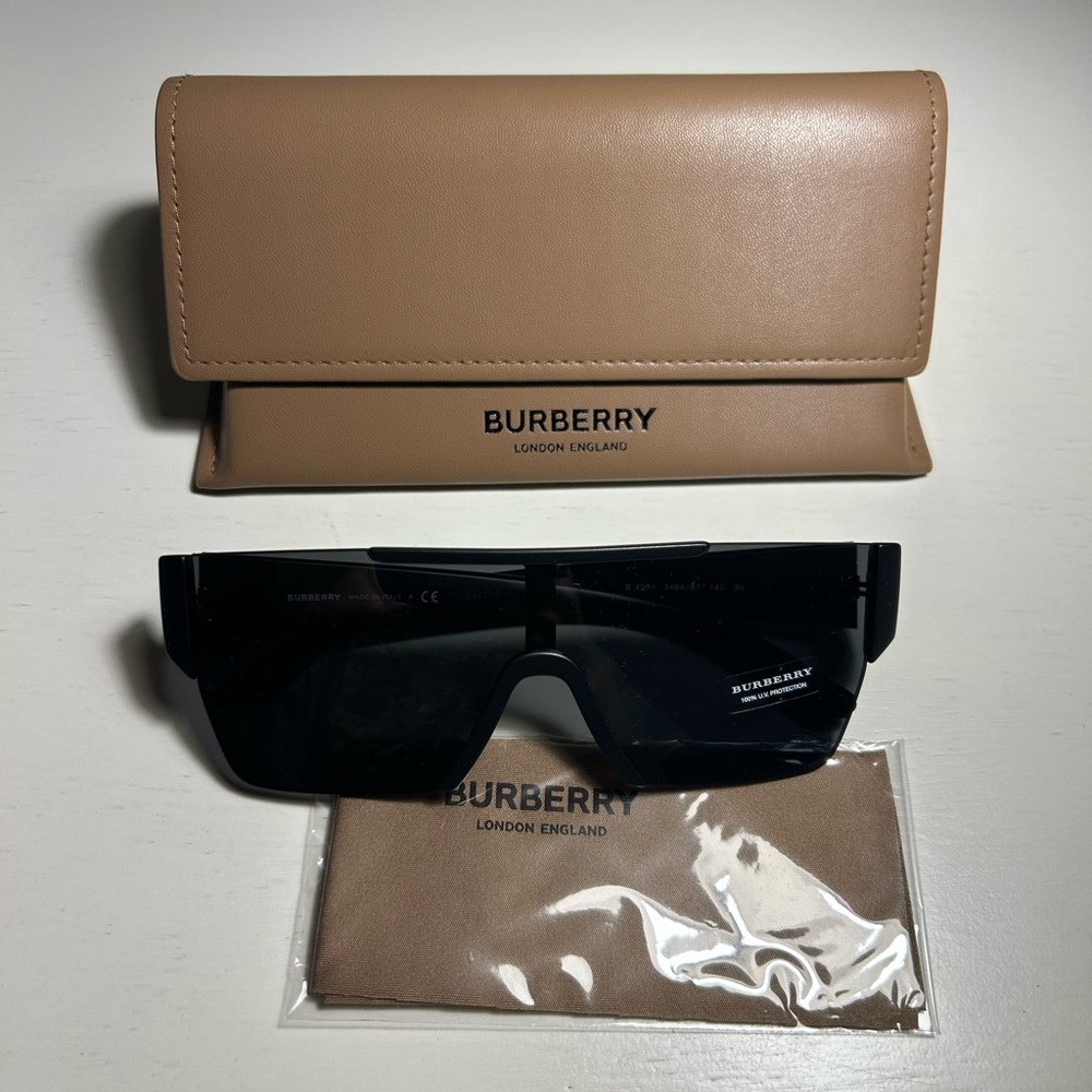 Burberry Black Sunglasses with Tan Case